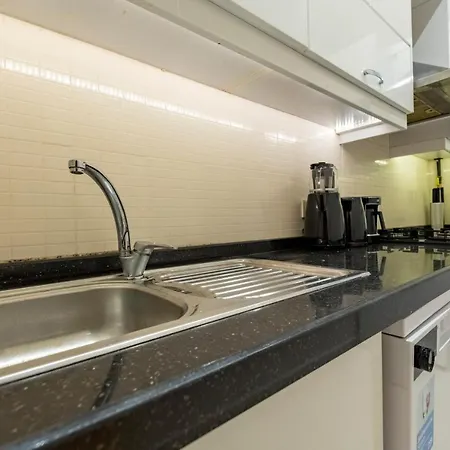 Apartment Stylish 3-br Apartment: High Ceilings, 2 Baths *